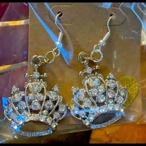 Tiara style earrings silver colored fish hook earrings